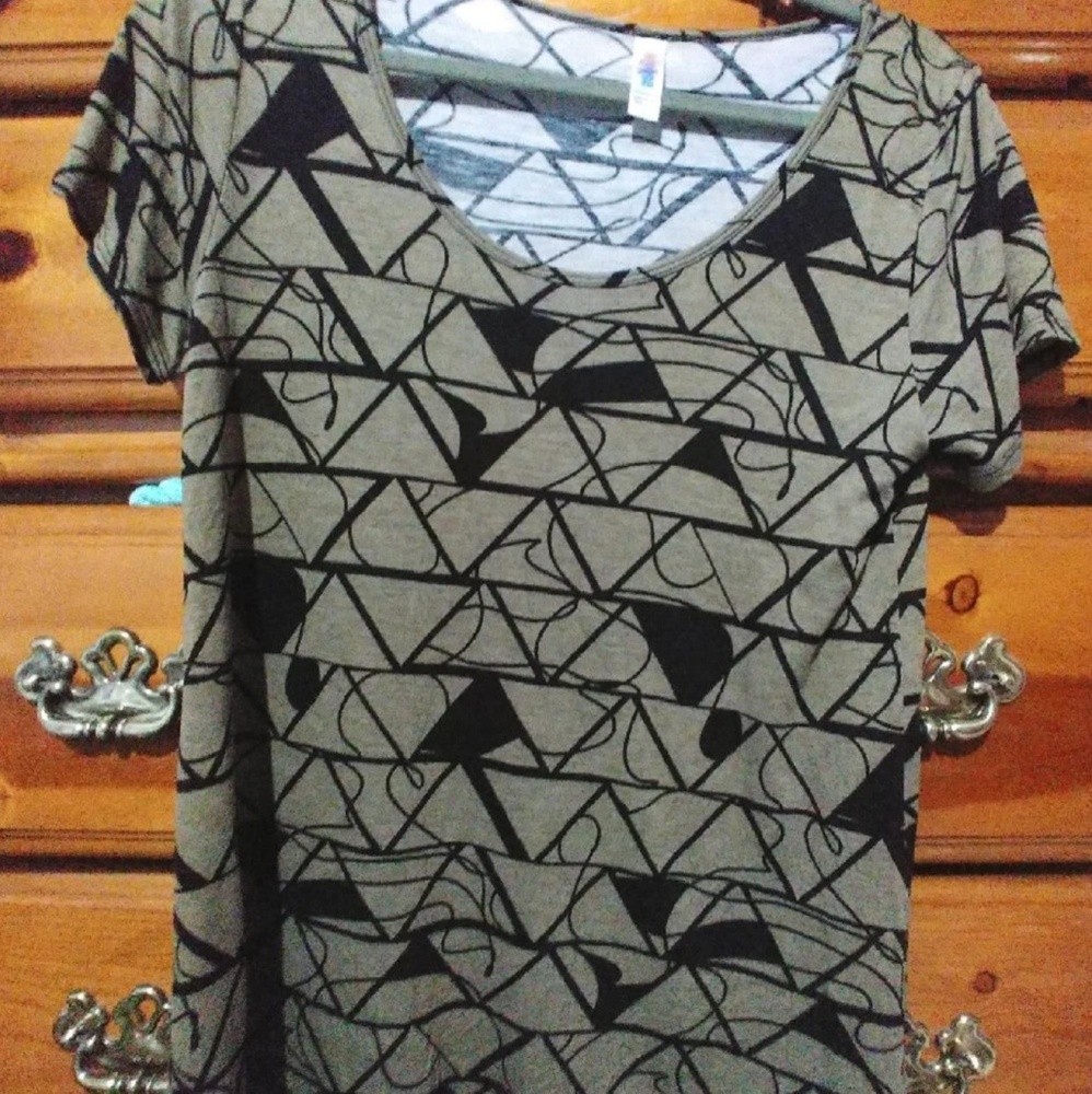 Lularoe top